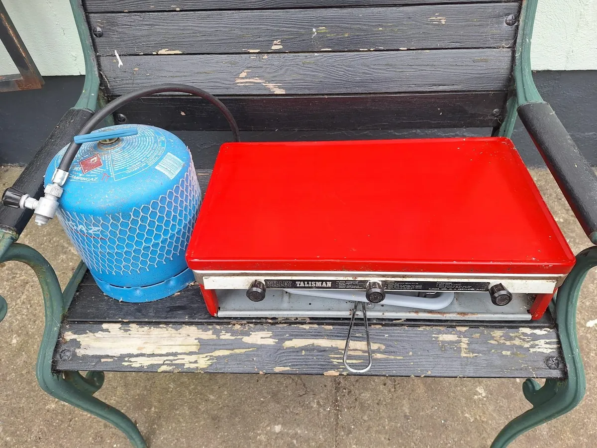 Camping stove and gas bottle - Image 2