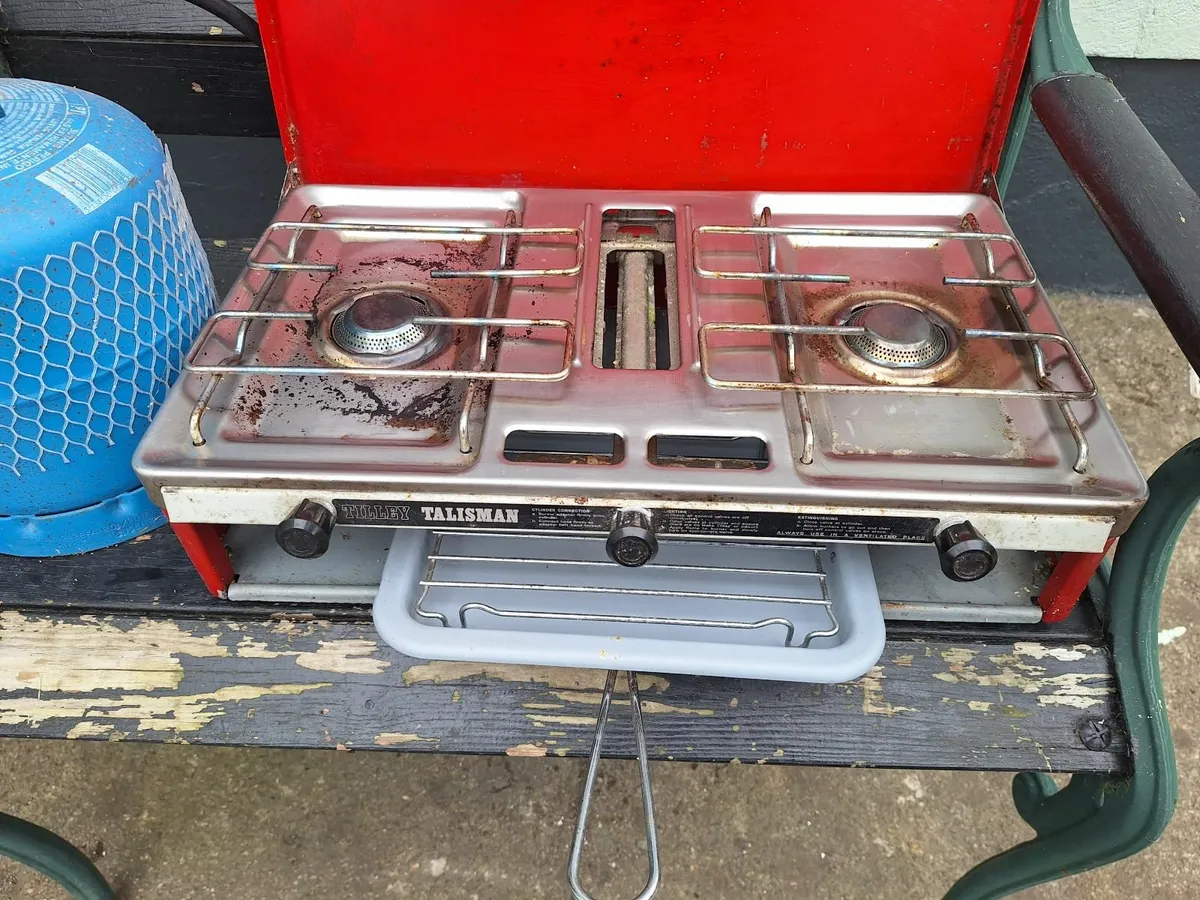 Camping stove and gas bottle - Image 3