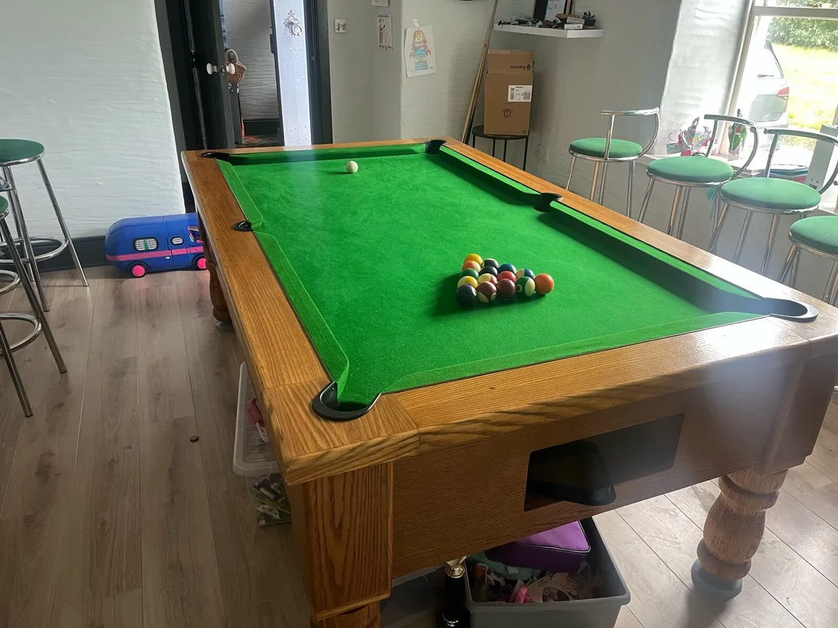 Pool table - Image 2