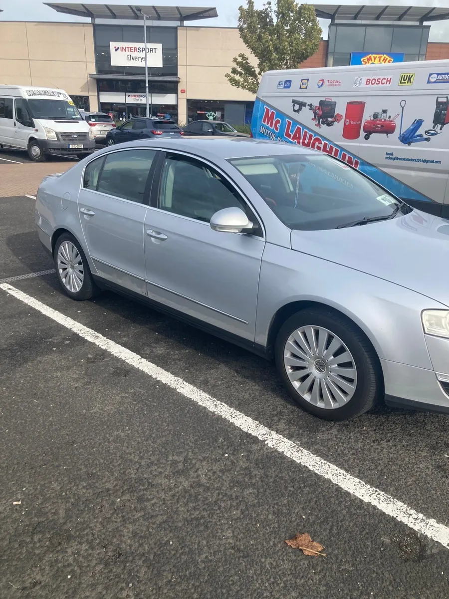 Volkswagen Passat - Image 2