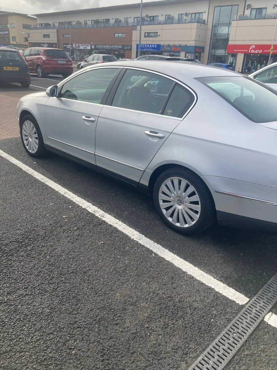 Volkswagen Passat - Image 4
