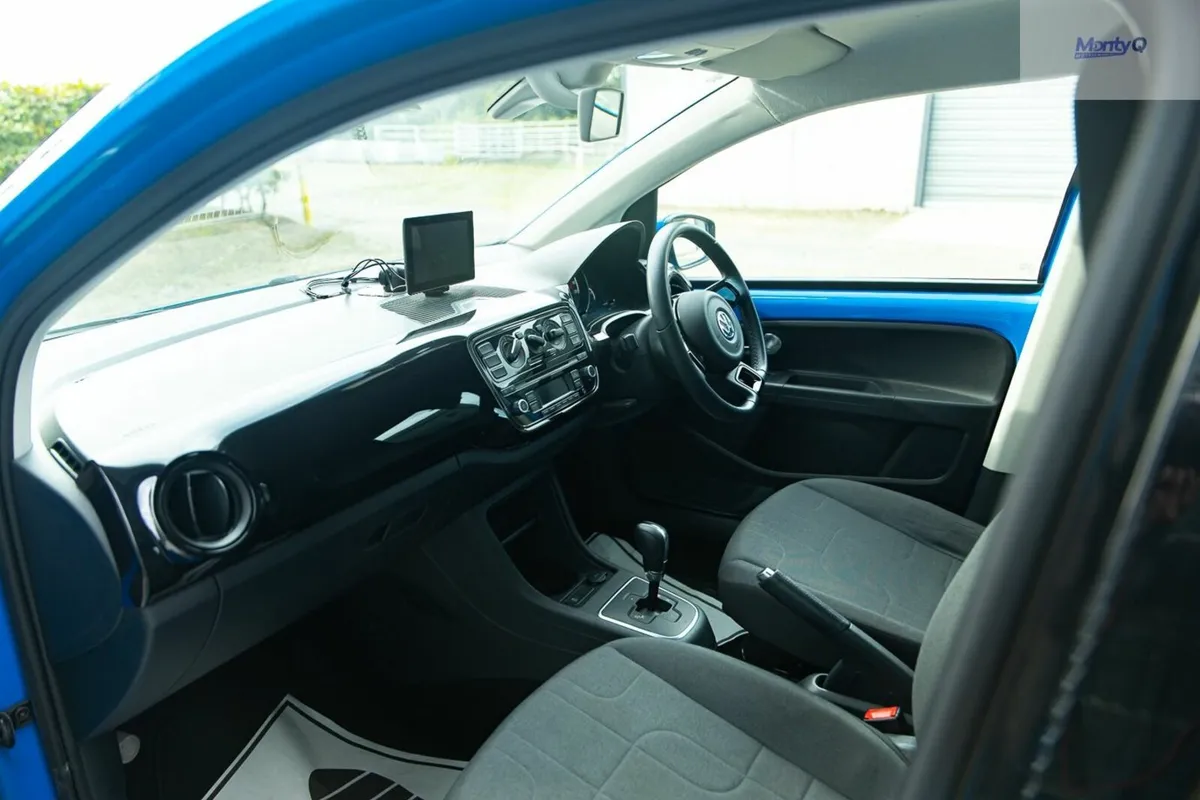 Volkswagen Up! Automatic (2015) – 64k KM - Image 3