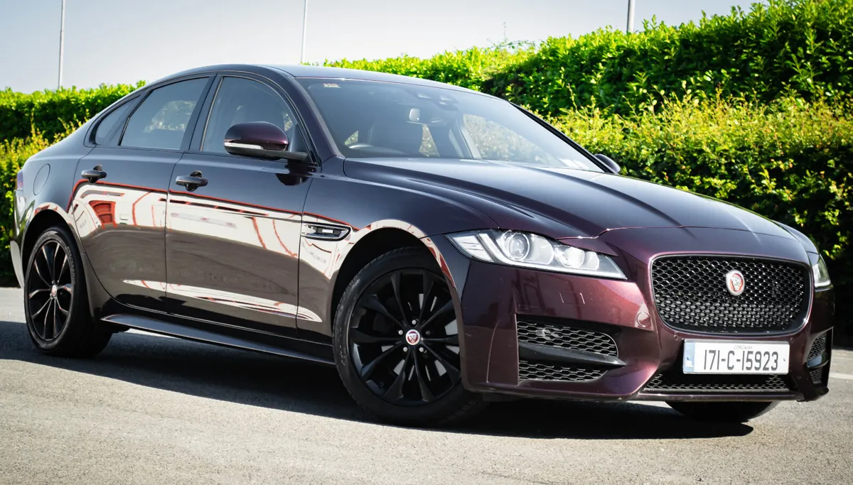 2017 Jaguar XF 2.0D R-sport 180PS *Nice Spec* AUTO - Image 4