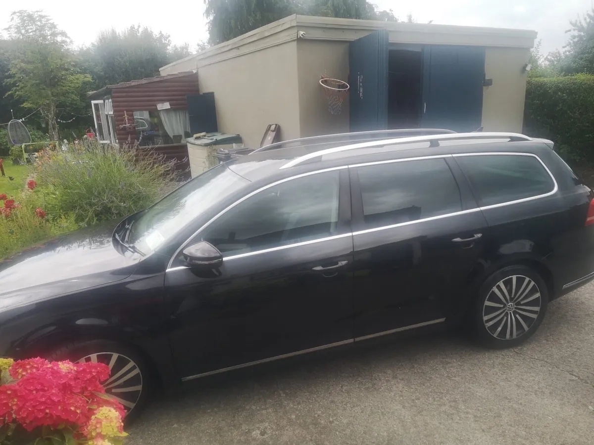 Volkswagen Passat - Image 2