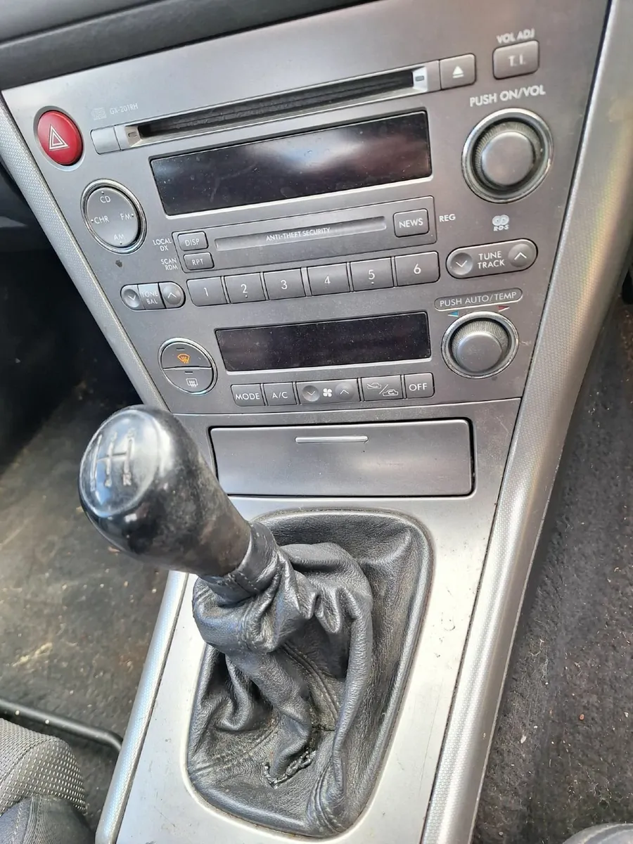 Subaru Legacy 2004 - Image 2