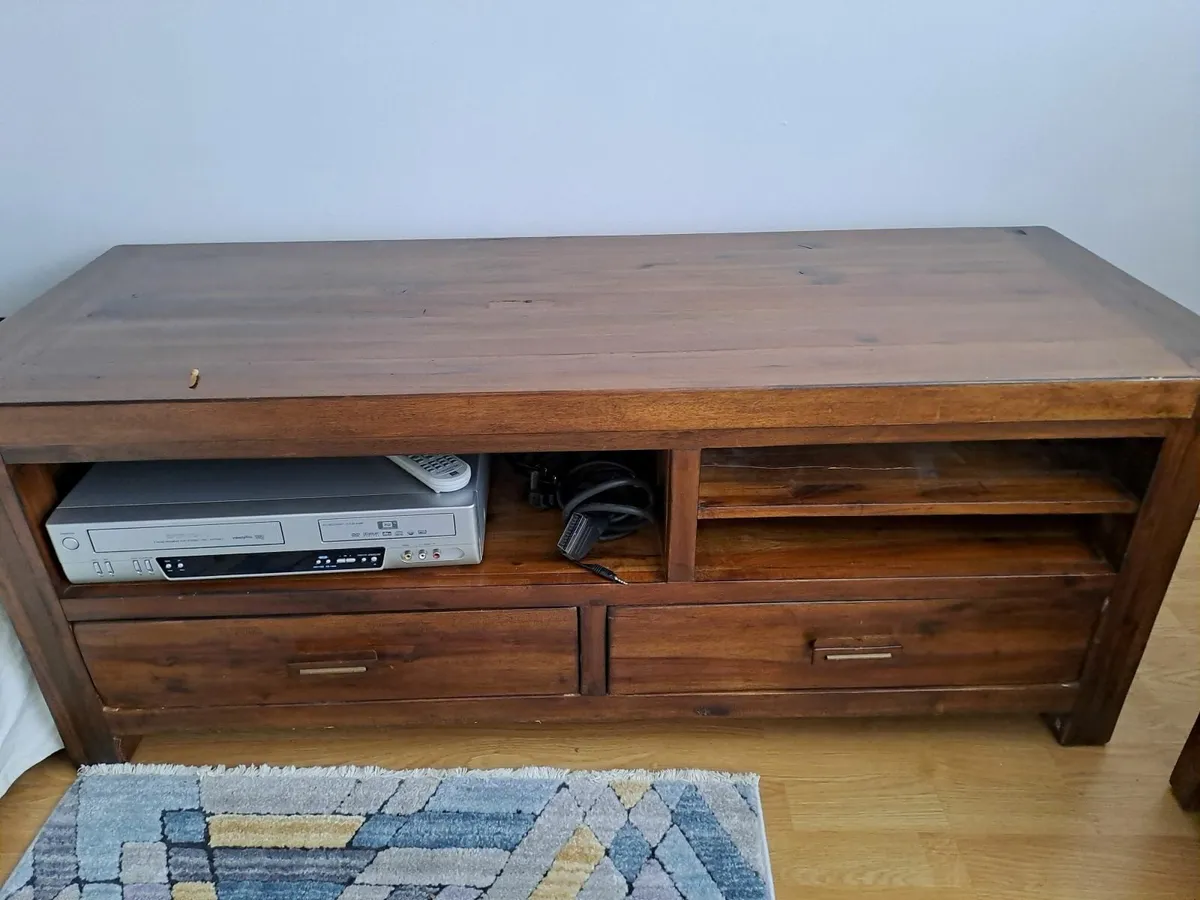 Tv table