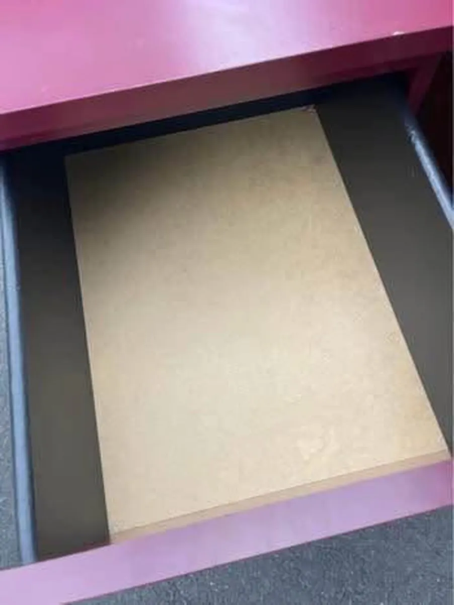 Locker - Image 4