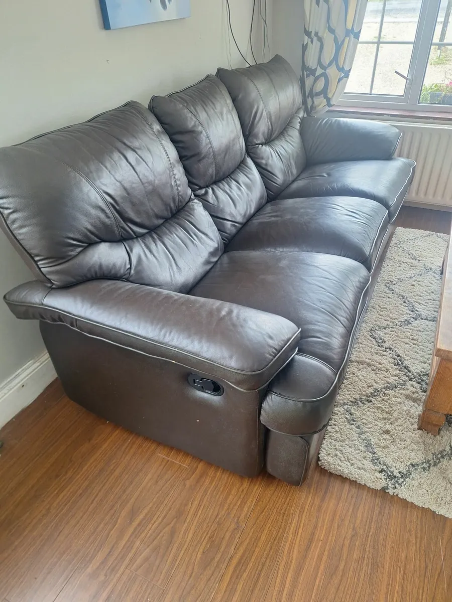 Couch - Image 4