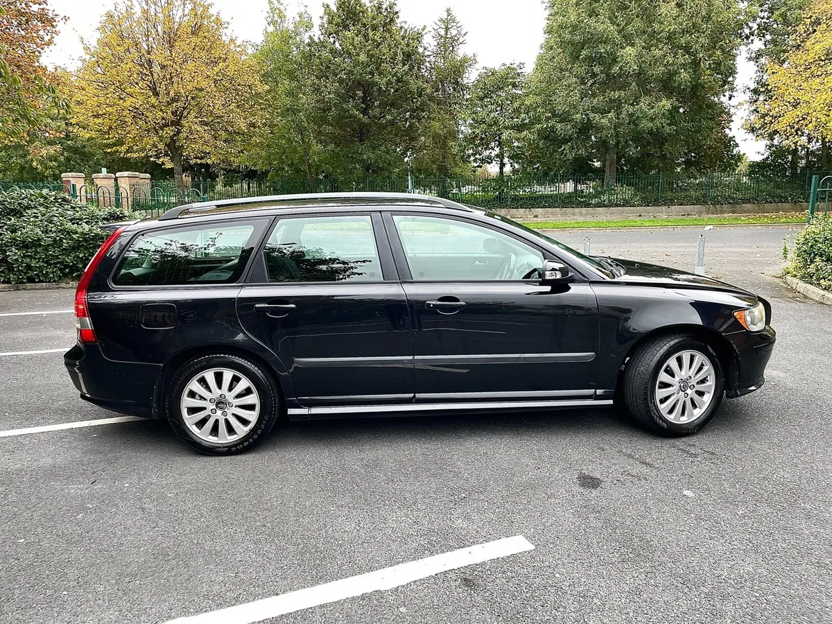 Volvo V50 long NCT - Image 2