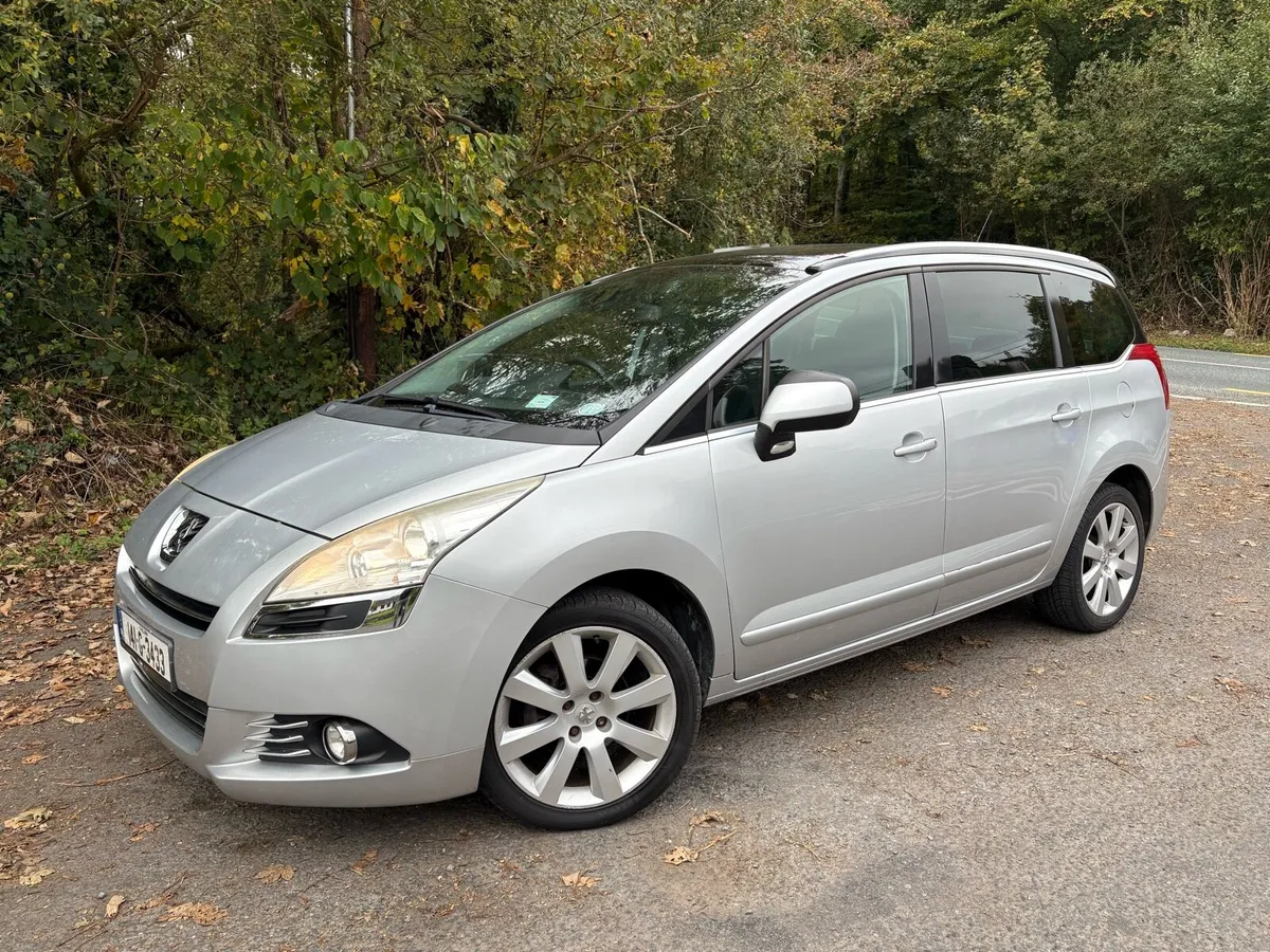 2014 Peugeot 5008 7 seater - Image 3