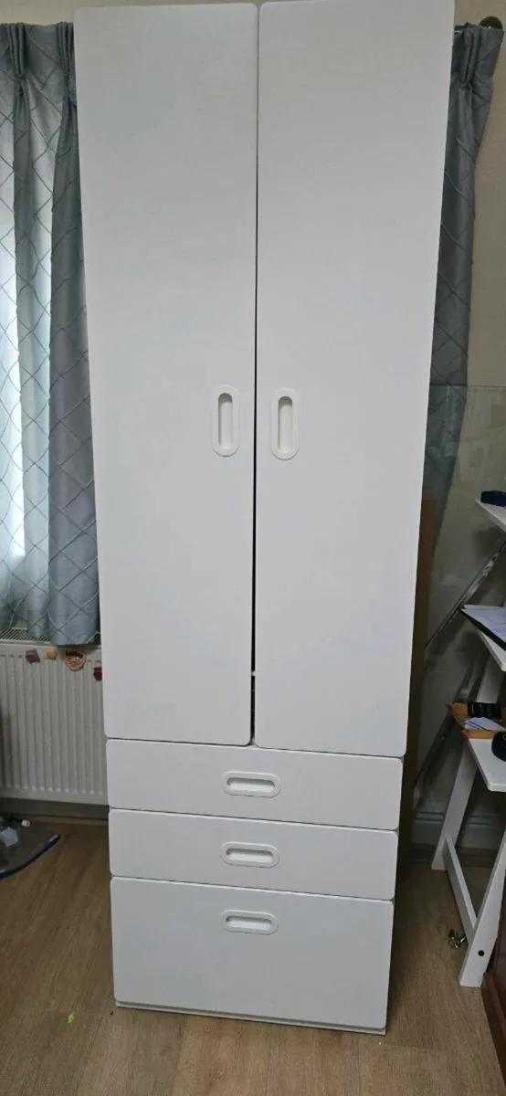 Childrens Wardrobe - Image 1