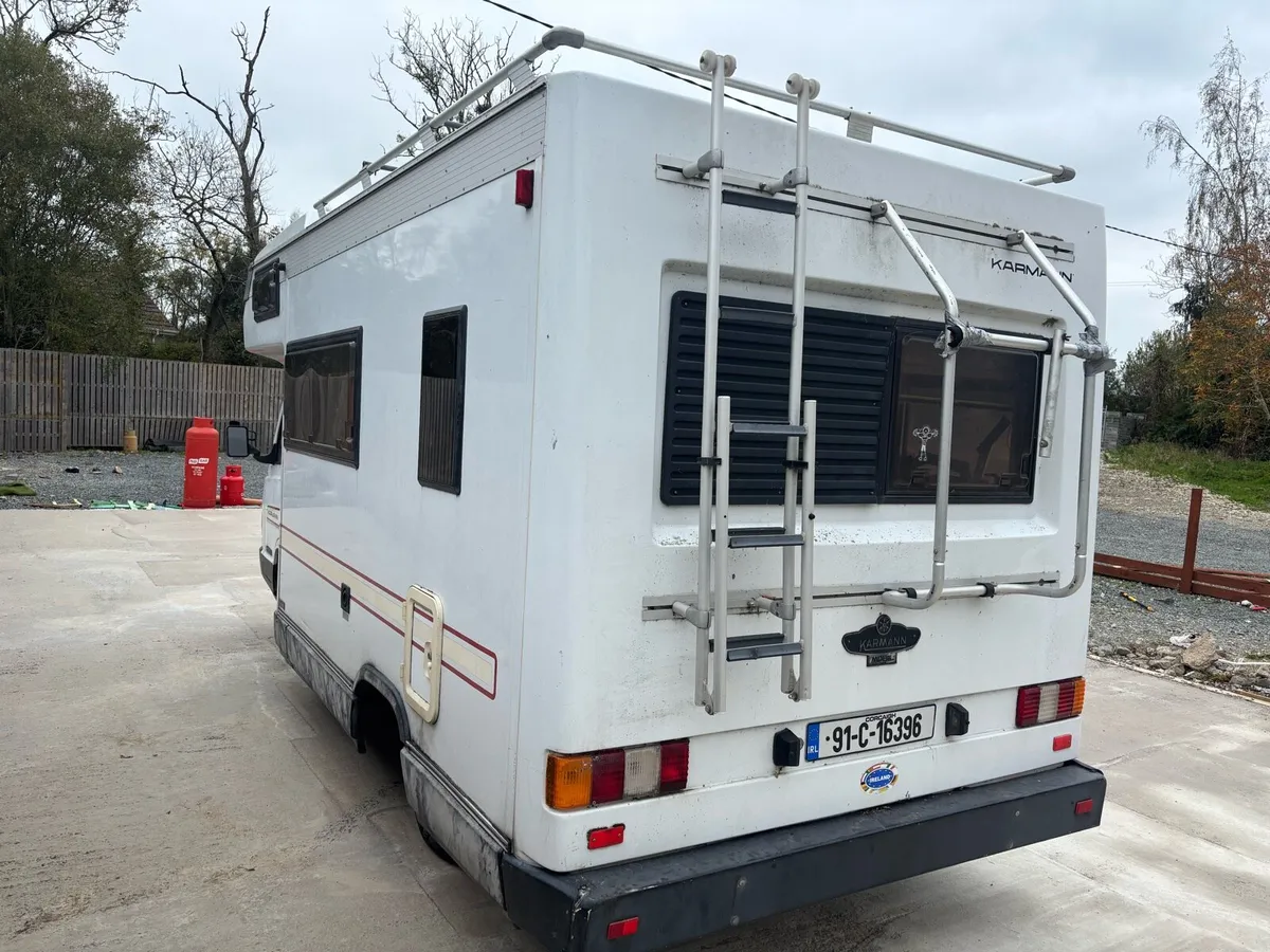 91 Mercedes Karamann 4-5 berth - Image 4