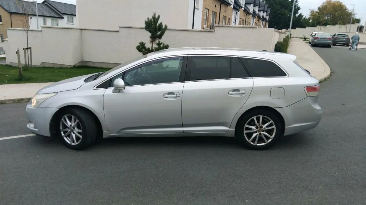 ⭐️ 2011 Toyota Avensis⭐️ - Image 4