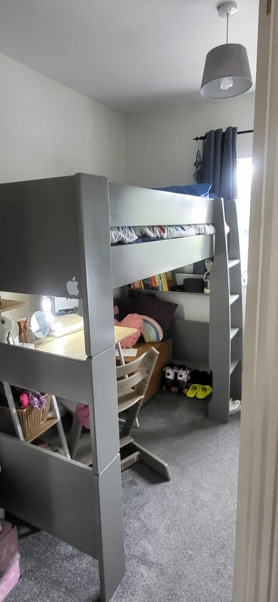 Bed - Image 2
