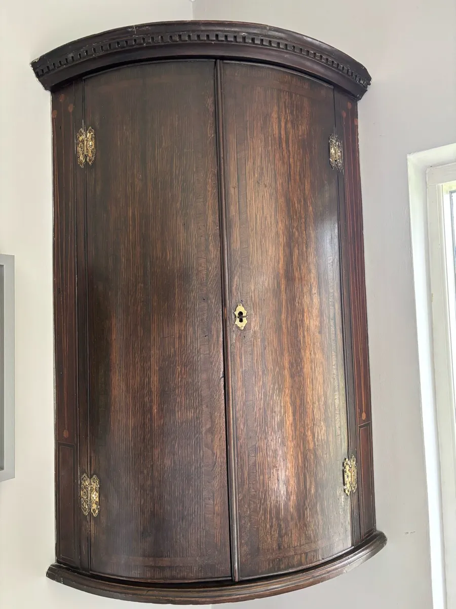 Antique Georgian Bow-fronted Hanging Cabinet - Image 1