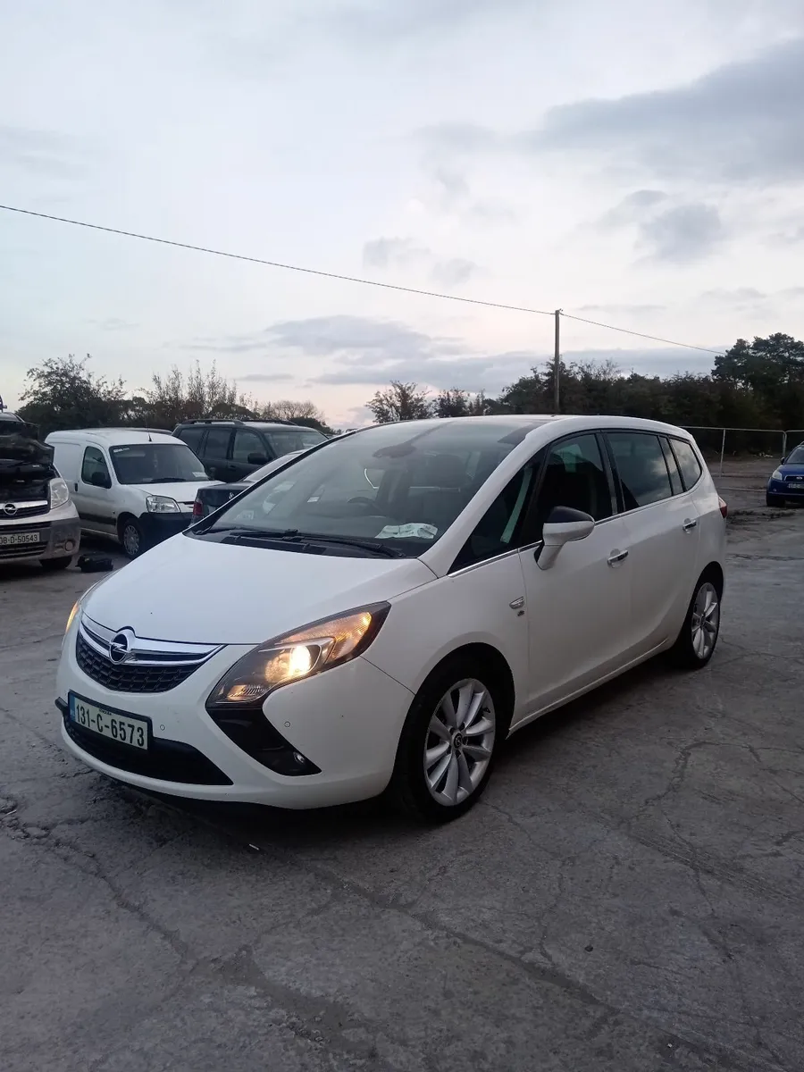 Opel Zafira 2013 - Image 1