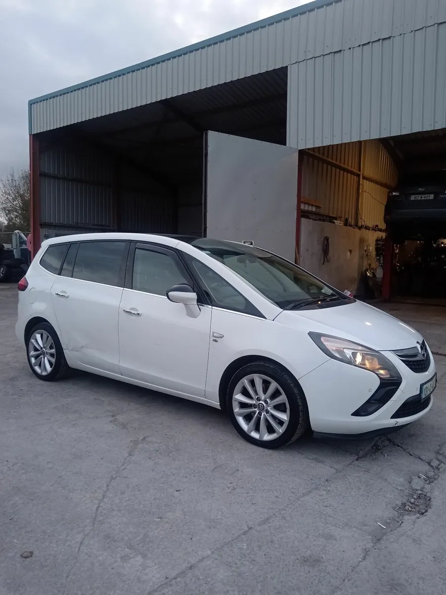 Opel Zafira 2013 - Image 2