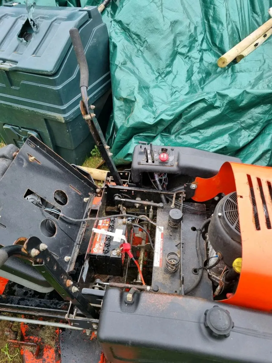 Arienz 1840 zero turn mower - Image 4