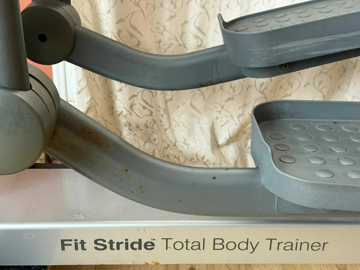 Life Fitness 95Xi Fit Stride Total Body Trainer - Image 4