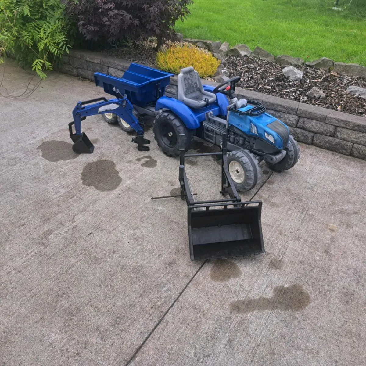 Toy tractor - Image 2