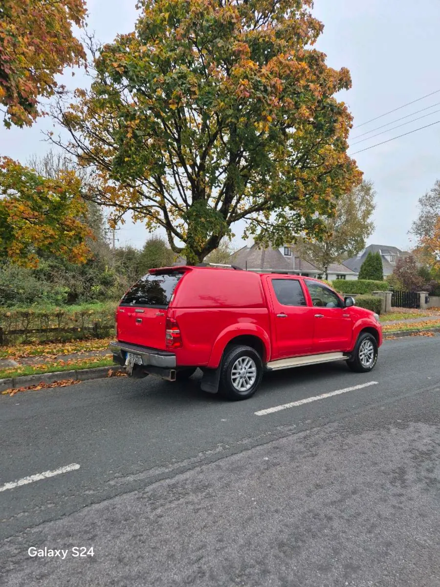 Toyota  Hilux  151 Crew Cab  3.0 Diesel - Image 4