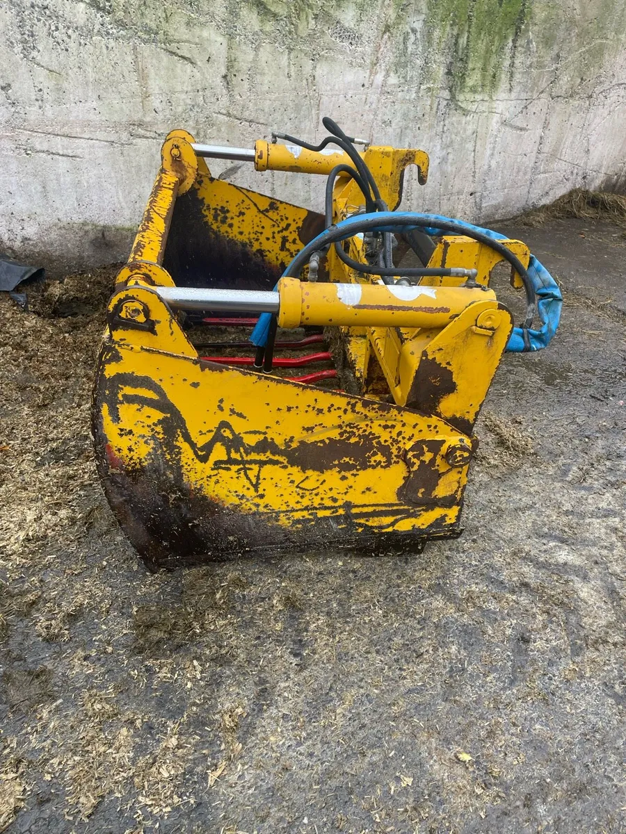Silage grab - Image 1