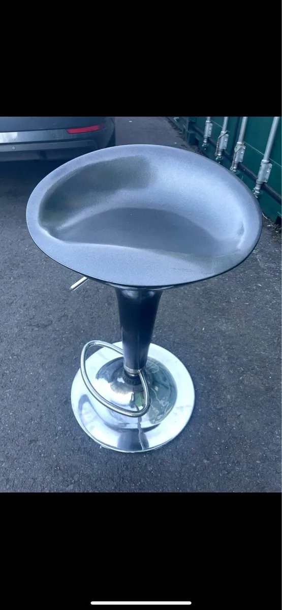 High chair - Image 1