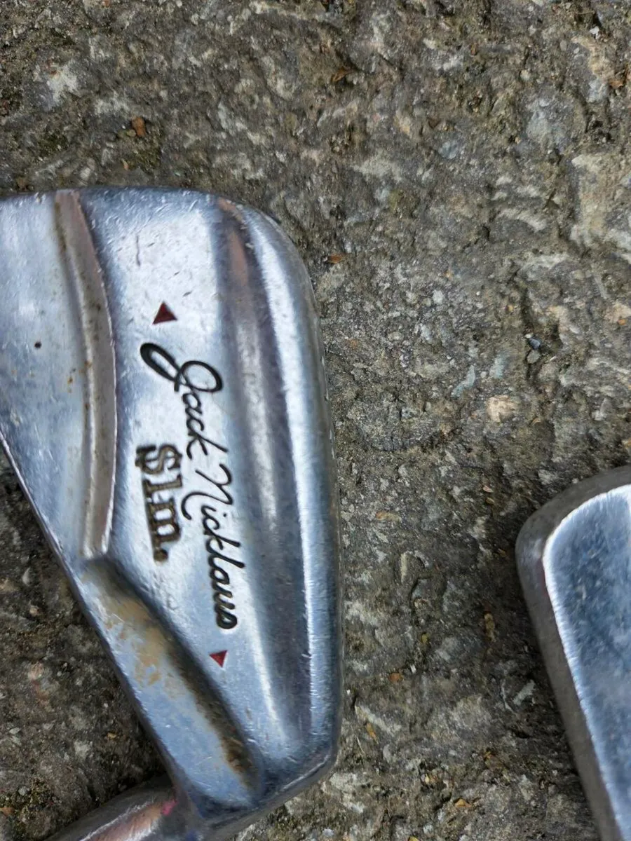 set of golf clubs - Image 2