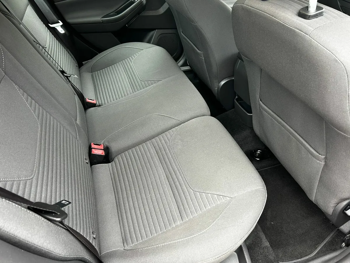 161 Ford Focus Diesel Titanium * Auto* - Image 3