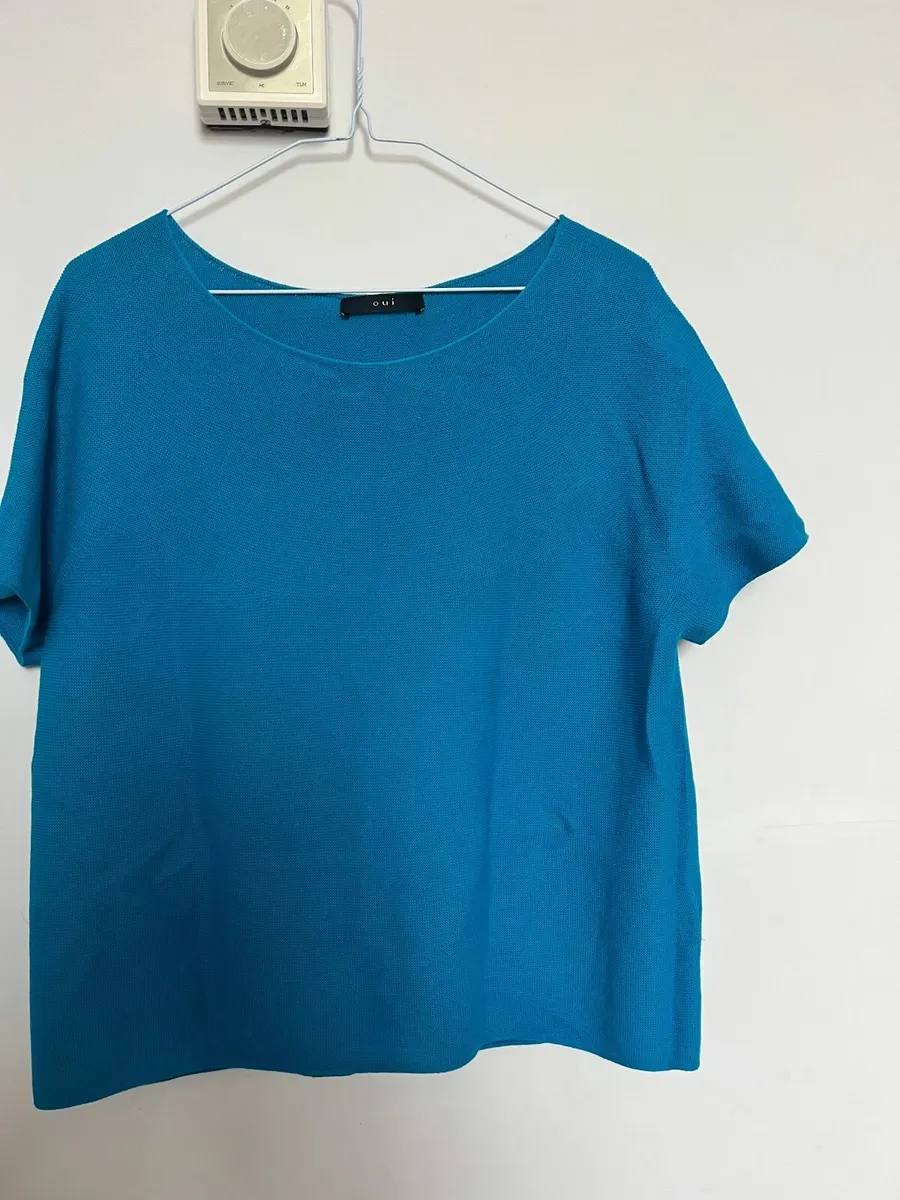 Blue knit top - Image 3