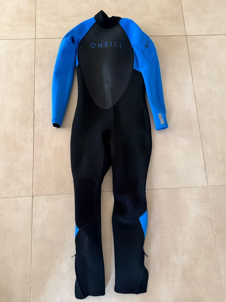 Wetsuit suit Age 14 - Image 1