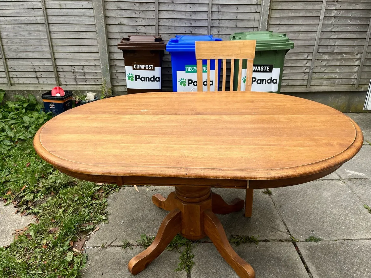 Dining table - Image 1