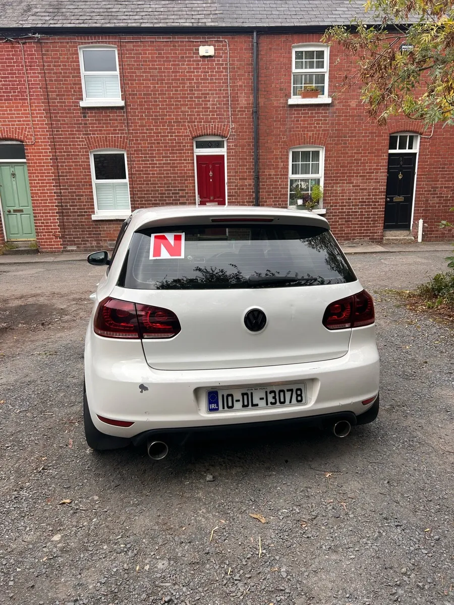 Volkswagen Golf - Image 4