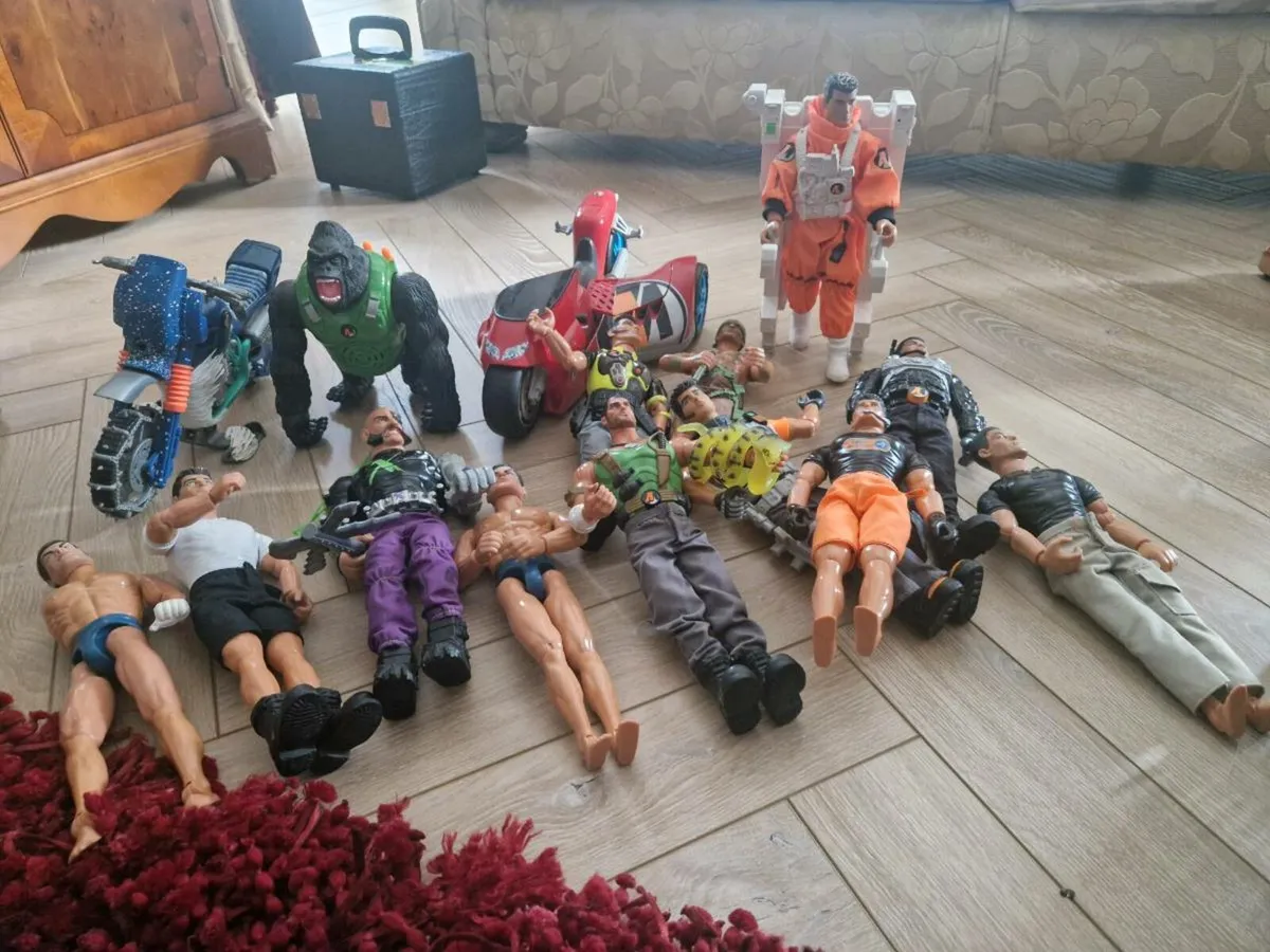 Action Men with accessories - Image 2