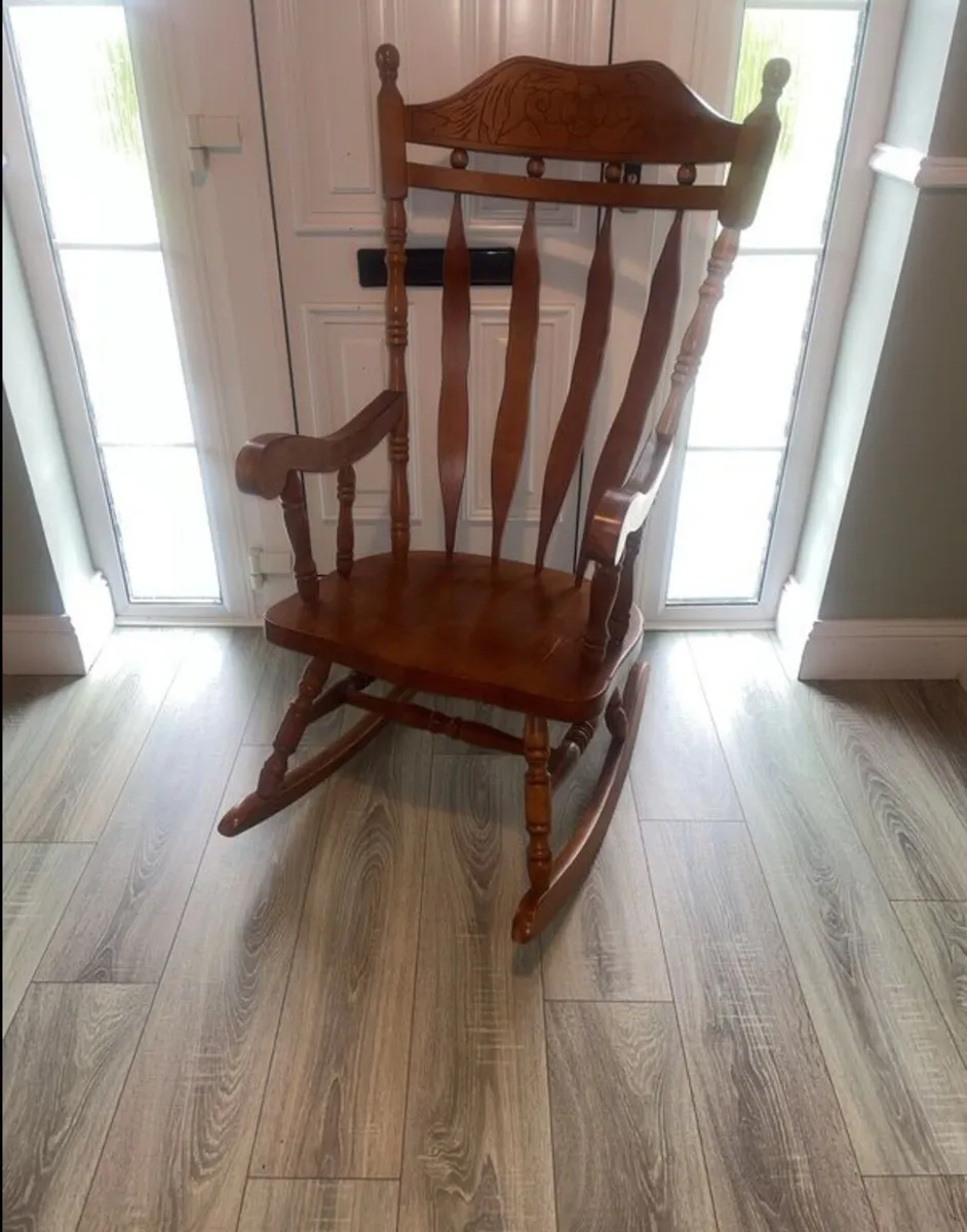 Rocking chair - Image 1