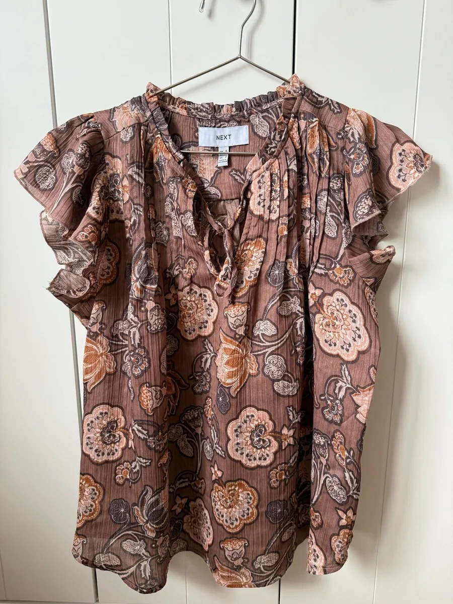 Next women ladies floral blouse t-shirt top - Image 1