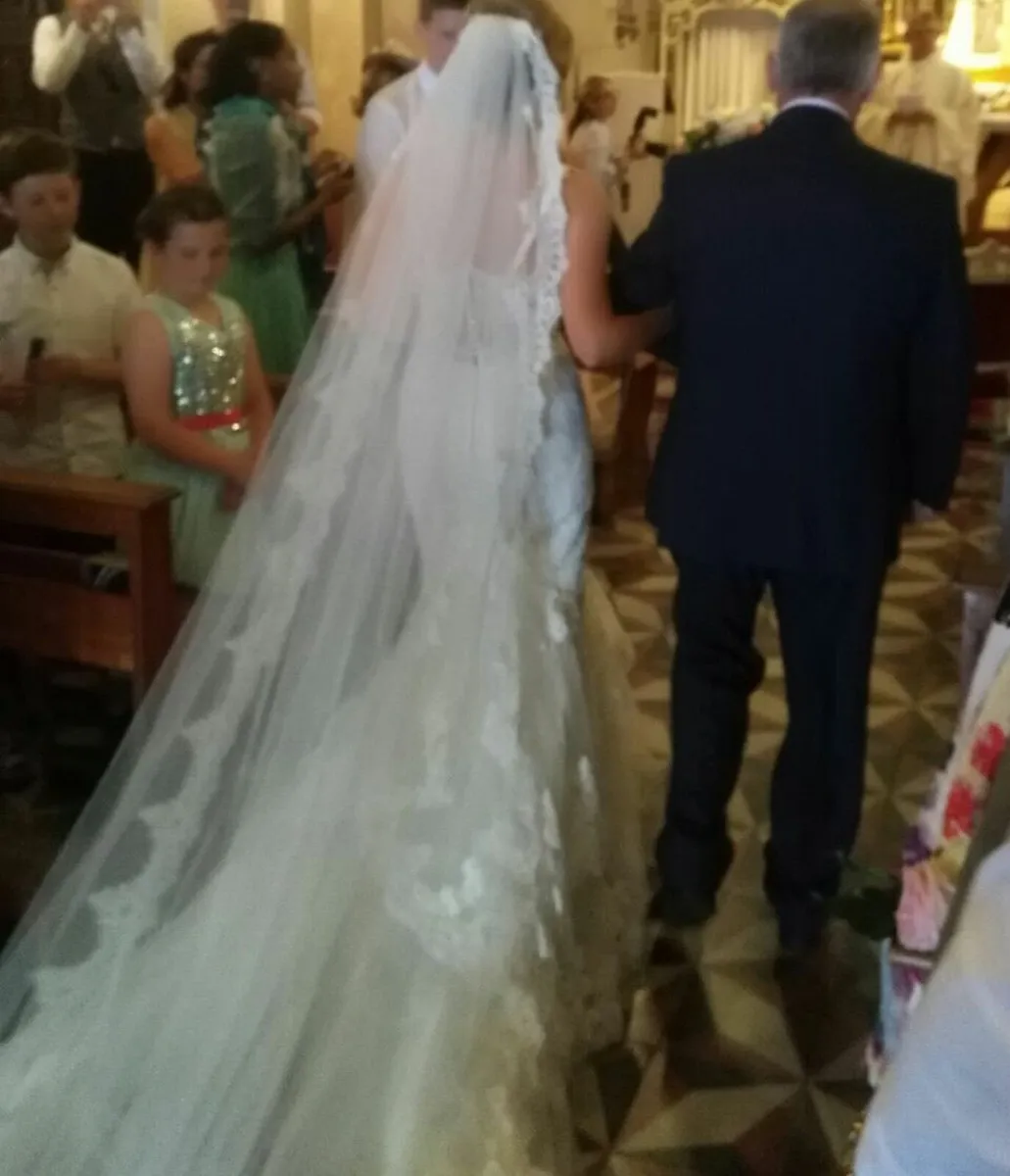 Enzoani Jodie Wedding Dress + Lace Veil, Size 8–10 - Image 4