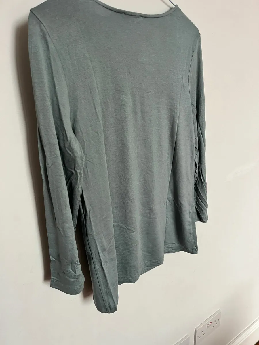 Blue/grey top - Image 2