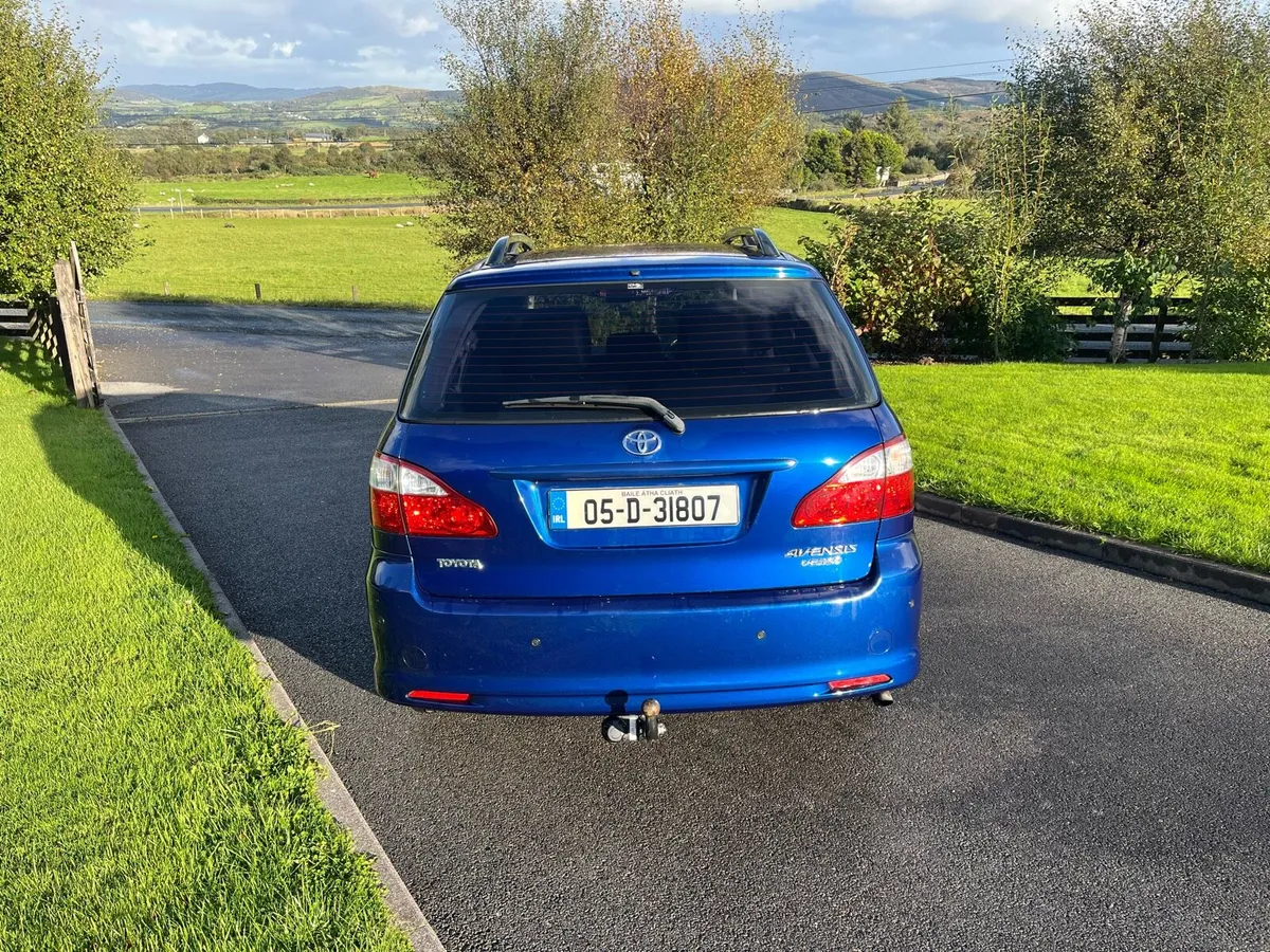 Toyota Avensis Verso - Image 4