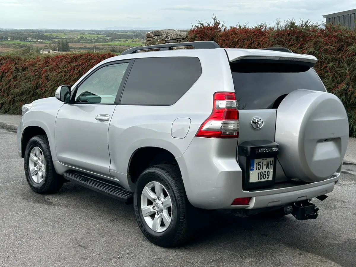 2015 Toyota Landcruiser SWB 3.0 D4D - Image 3