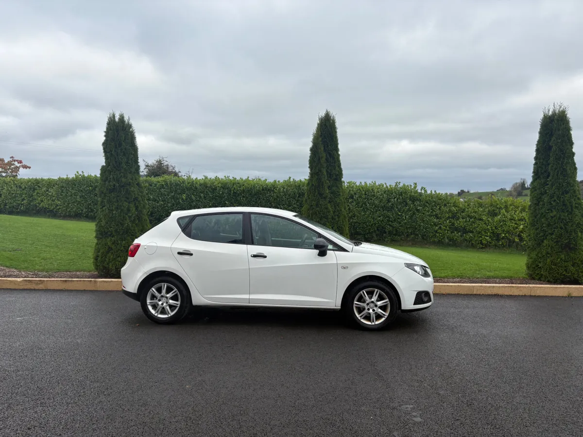 SEAT Ibiza 2011 - Image 2