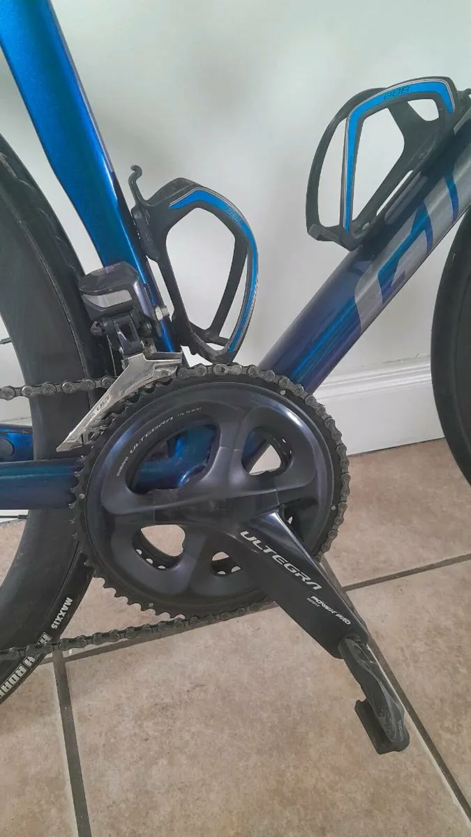 Giant TCR Advanced Pro 0 Disc Bike - Image 2