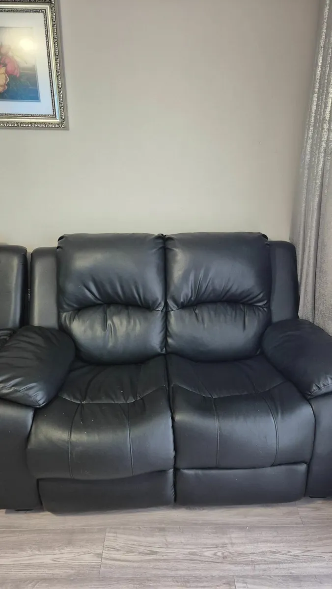 SOFA - Image 2