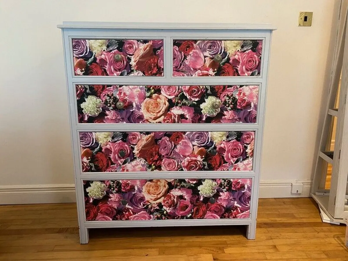 Set Of Matching Bedroom Furniture - Image 2