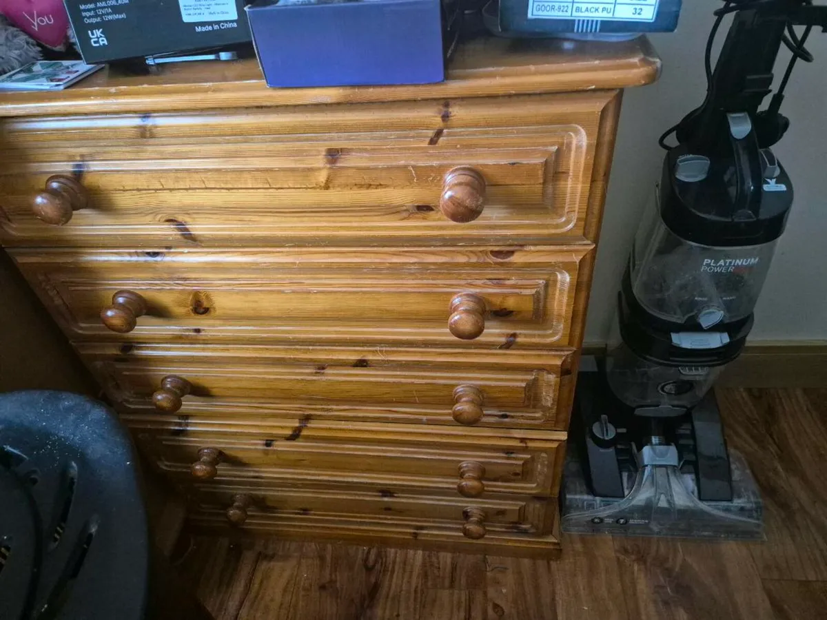 Bedroom furniture - Image 4
