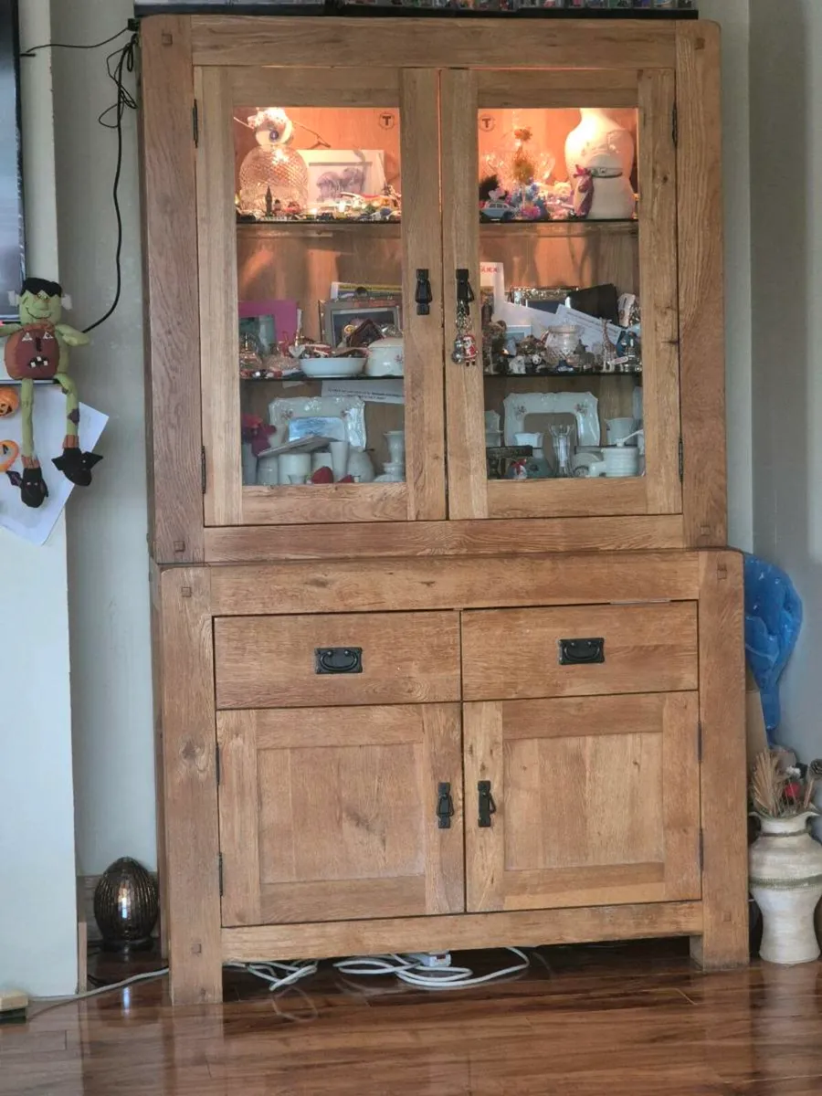 Solid oak like display unit - Image 1