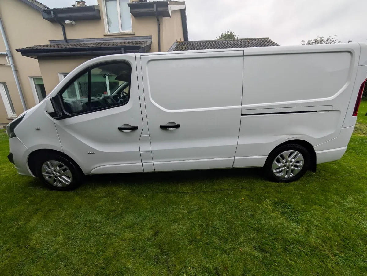 Opel Vivaro 2016 Sportive - Image 2