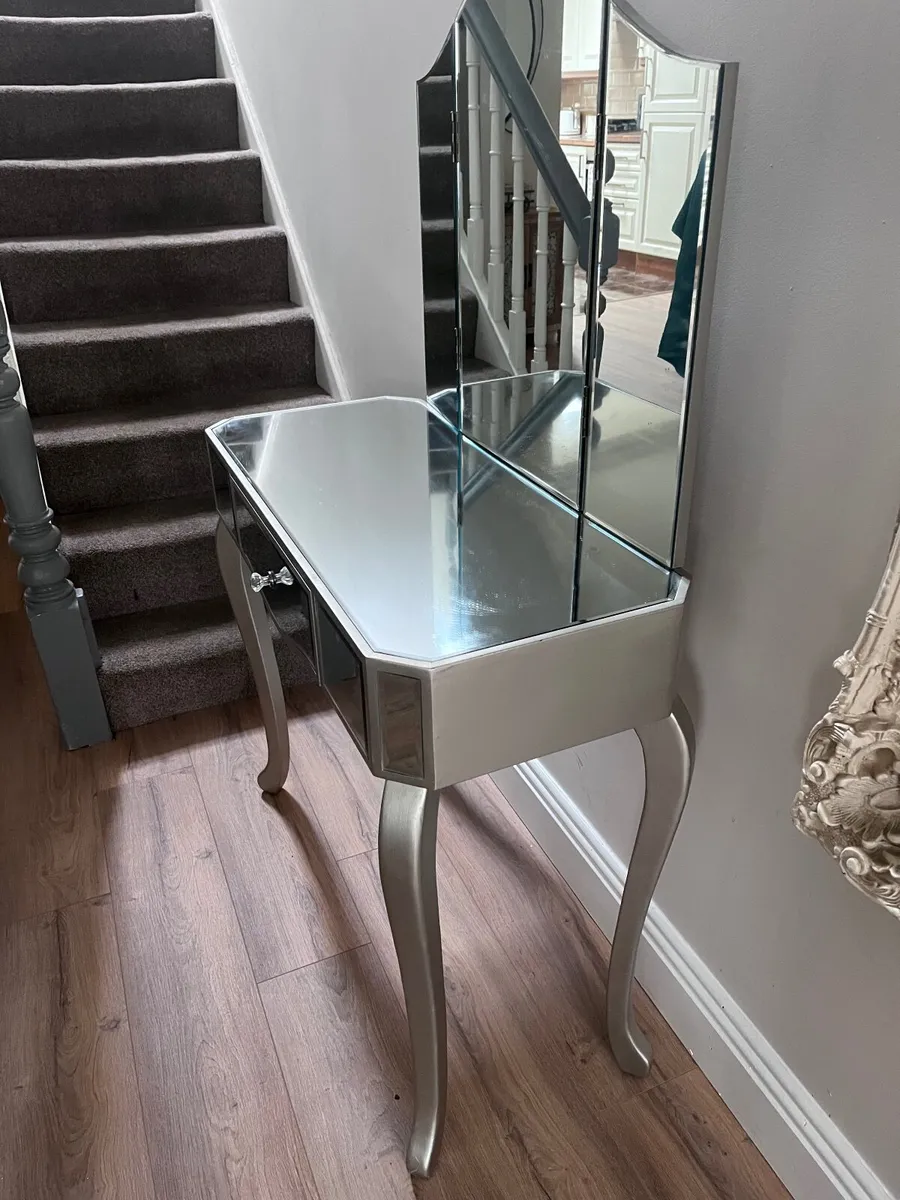 Furniture - Image 3