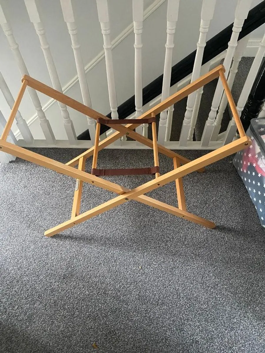 Moses basket stand - Image 1