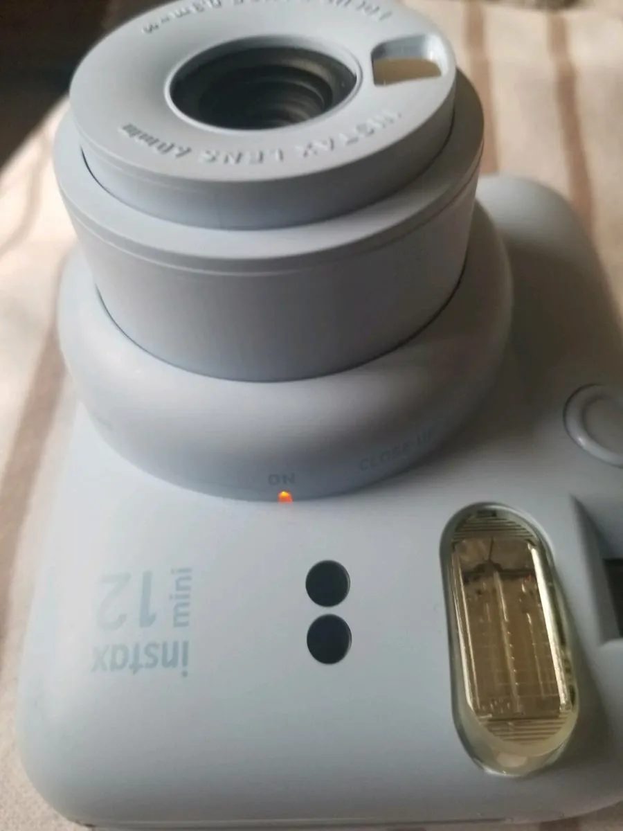 Instax mini including pack of unopened photo paper - Image 4